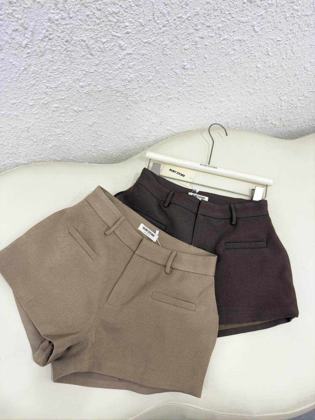 [🆕🇻🇳] Ruby Store  (Ngọc Ruby) – Cửa hàng quần áo 👕 Top1Fashion 👗  Thêm 1 em quần short BASIC ứng dụng cao mix ti tỉ đồ ạ  lưng vừa ngang rún dễ mặc ko cao nhaaa mí nàng𝐒𝐈𝐙𝐄 𝐒/𝐌/𝐋/𝐗𝐋/𝟐𝐗𝐋
, shares-0✔️ , likes-3❤️️ , date-2025-08-23 01:22:19🇻🇳🇻🇳🇻🇳📰🆕