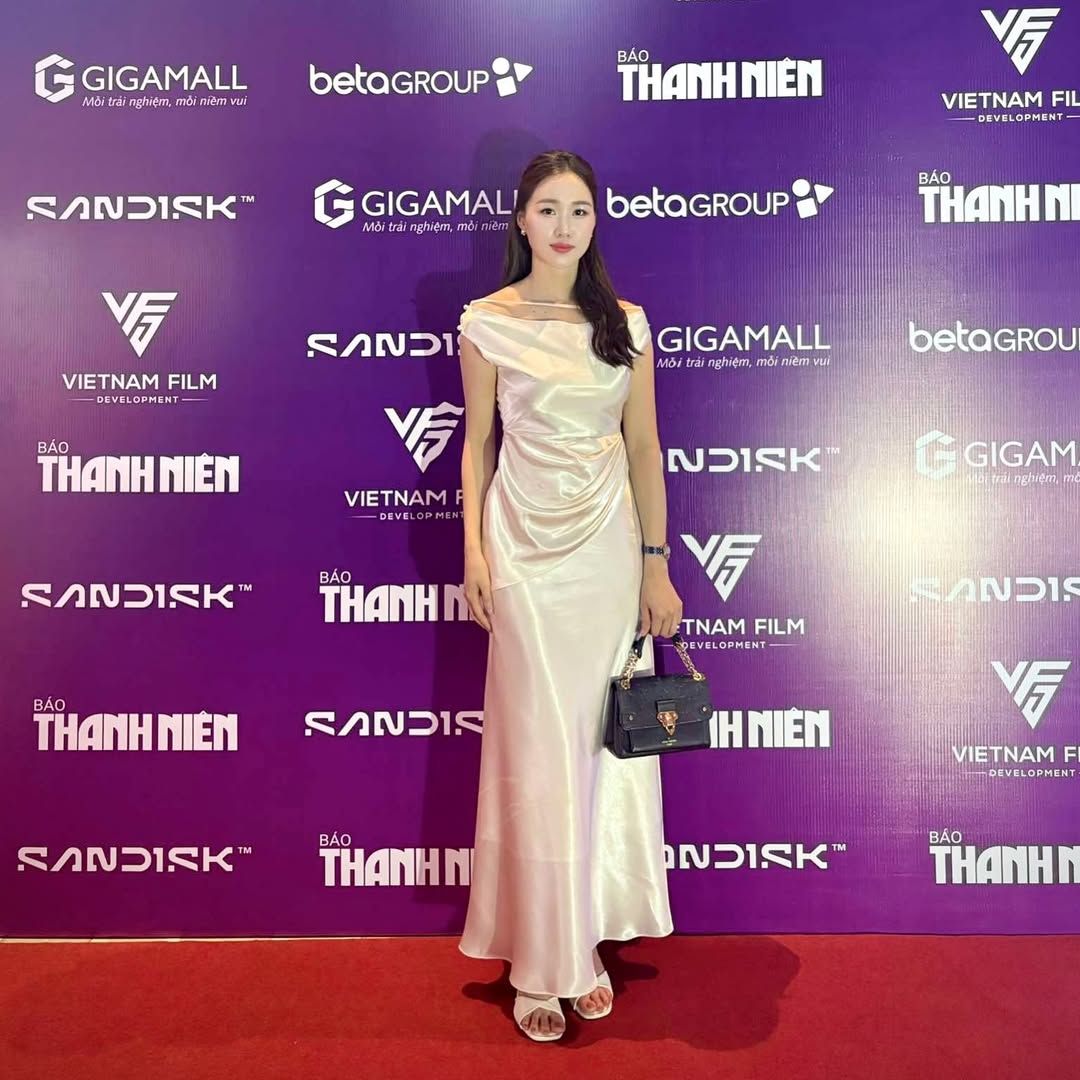 [🆕🇻🇳] Wonder House – Thiết kế & Thời trang 👕 Top1Fashion 👗   𝐅𝐄𝐄𝐃𝐁𝐀𝐂𝐊 Lua Dress
Ảnh mẫu thì chưa lên mà ảnh feedback khách gửi cỡ này nè mí bà ơiiiii , mê liềnnnnn. Cảm ơn nàng rất nhiều vì đã ủng hộ shop và gửi về , shares-3✔️ , likes-8❤️️ , date-2025-08-28 23:00:10🇻🇳🇻🇳🇻🇳📰🆕