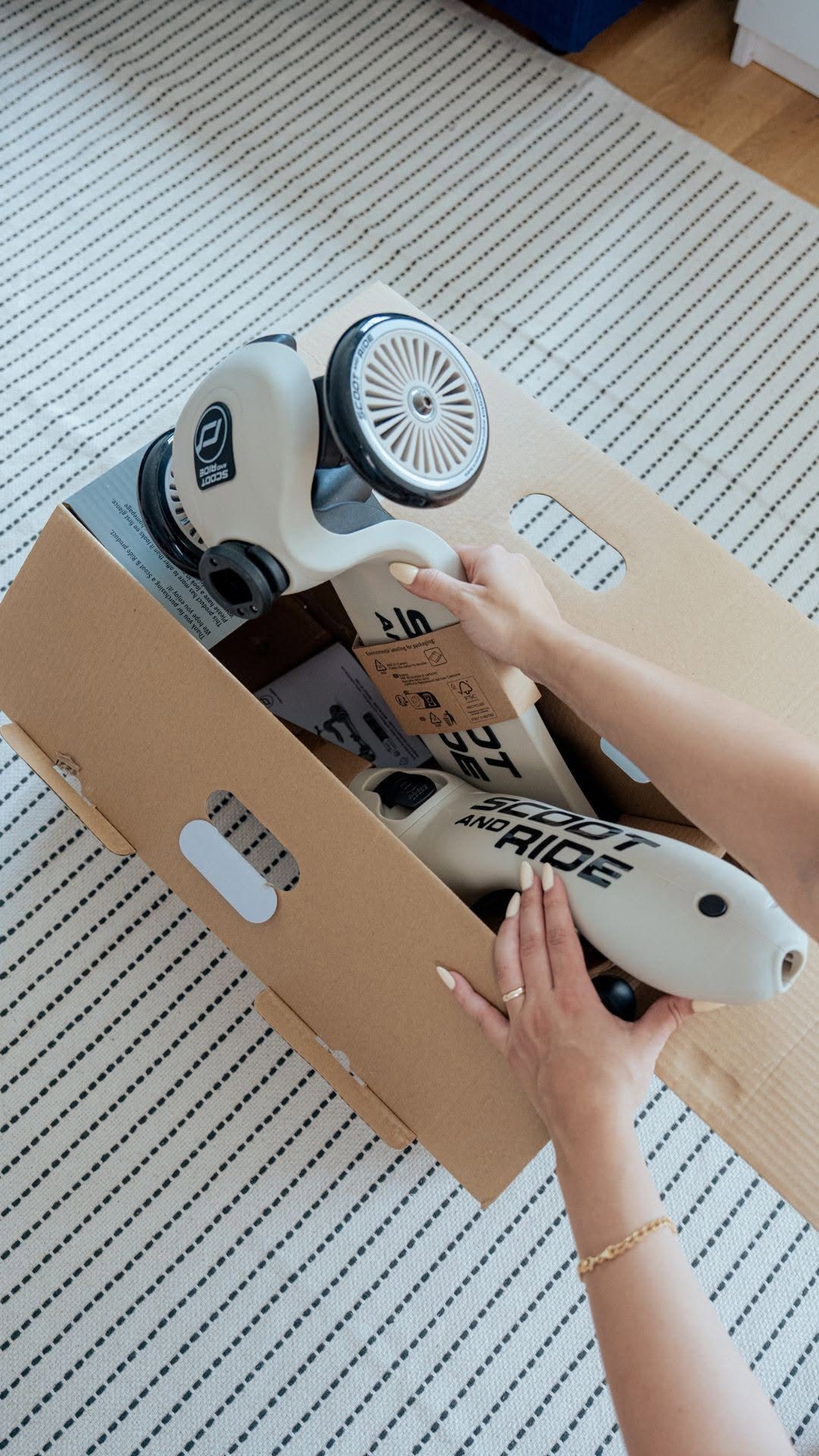 [🧸️🇻🇳] Scoot and Ride Việt Nam 🎈Top1Toys🧸️   Bật âm thanh lên và cùng tận hưởng khoảnh khắc mở hộp Highwaykick 1 Push & Go nào!Điều khiến chúng mình tự hào nhất: Xe trượt được đóng gói với bao bì  , shares-0✔️ , likes-0❤️️ , date-2025-08-29 03:02:19🇻🇳🇻🇳🇻🇳📰🆕