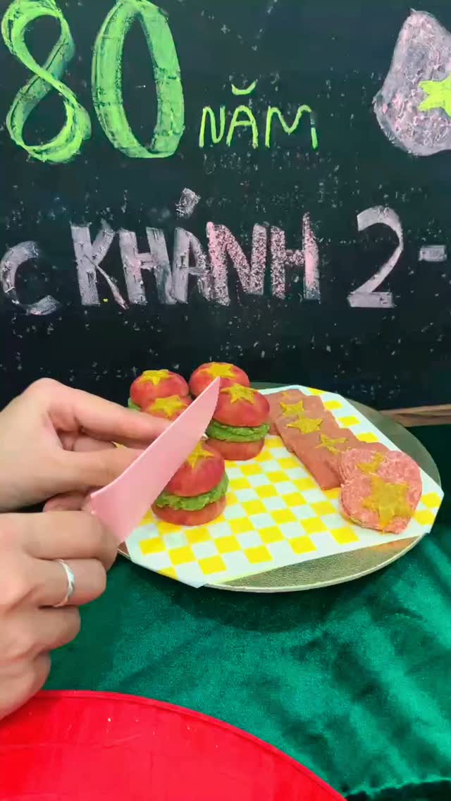 [🆕🇻🇳] Yuppy Puppy – Khách Sạn & Spa Thú Cưng 🐶🦜 Top1Pets 🐱🐠 Bánh ngon với nguyên liệu hảo hạng đã sẵn sàng trong tiệc Quốc Khánh thú cưng
Tiệm bánh sử dụng nguyên liệu dầu cá hồi bổ dưỡng của @britpetfood và bơ lạc , shares-0✔️ , likes-0❤️️ , date-2025-08-31 16:55:47🐶🐱🇻🇳🇻🇳🇻🇳📰🆕