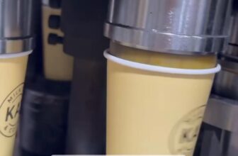 [🆕🇻🇳] Xưởng Sản Xuất Ly Giấy &Tô Giấy 🎨 Top1Designs ✨  Đây là 1 chiếc cờ nhíp tranh thủ làm ly để khách hàng kịp bán lễ bên e .
Bên e chuyên in ấn và sx ly giấy ly nhựa theo yêu cầu.
Tk miễn phí.
Vận chuyển toà , shares-0✔️ , likes-0❤️️ , date-2025-08-30 04:33:45🇻🇳🇻🇳🇻🇳📰🆕