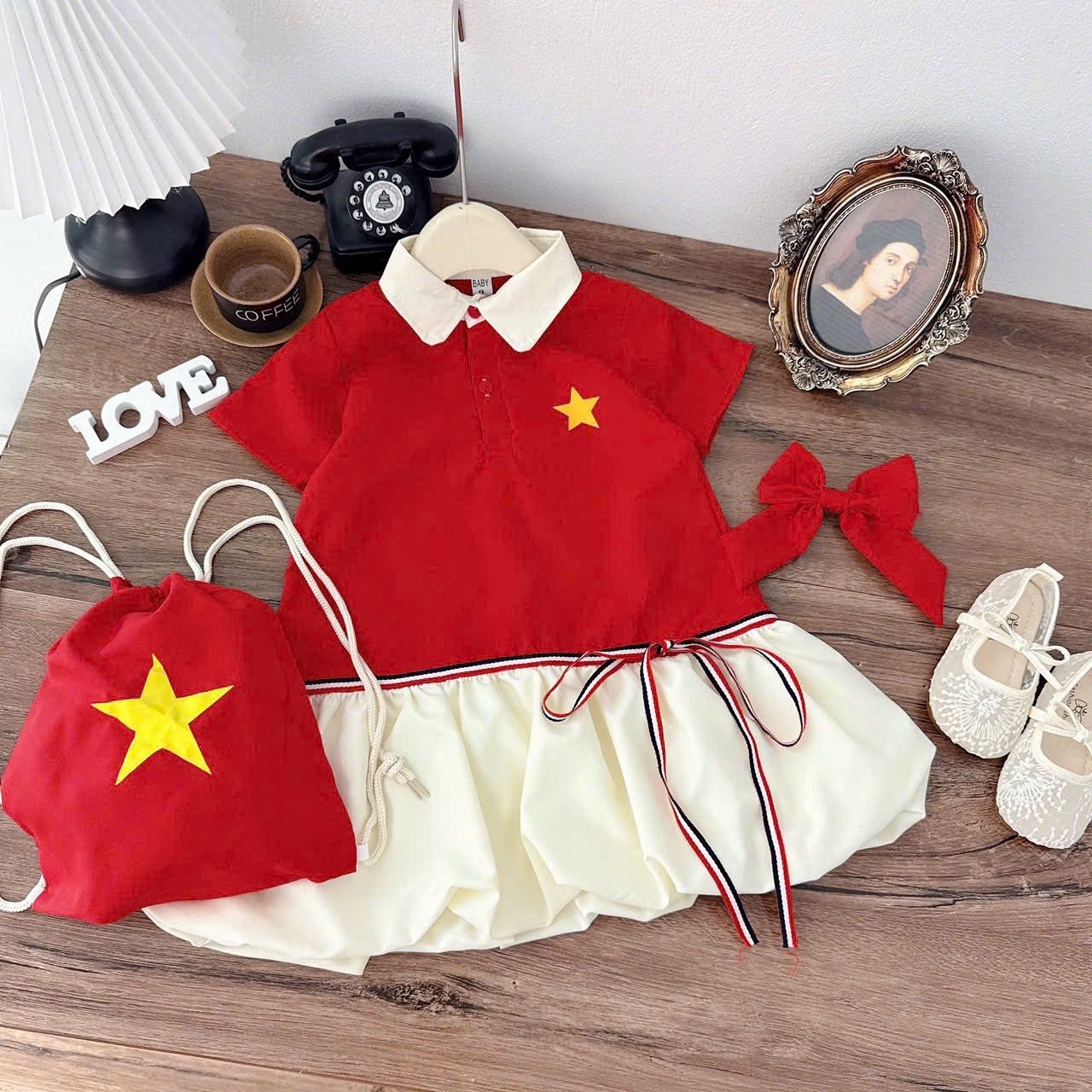 [🆕🇻🇳] Shop minkids – store quần áo trẻ em  🧑‍🧒❤️️👶⭐️ Yêu nước không phải là trend
Yêu nước là ở trong gen mỗi người
   Chào buôn mẫu váy cờ đỏ cực hót cho bé yêu chân đuôi cá siêu xinh
Kèm ba lô
Chấm shop báo , shares-0✔️ , likes-1❤️️ , date-2025-08-31 18:22:32🇻🇳🇻🇳🇻🇳📰🆕
