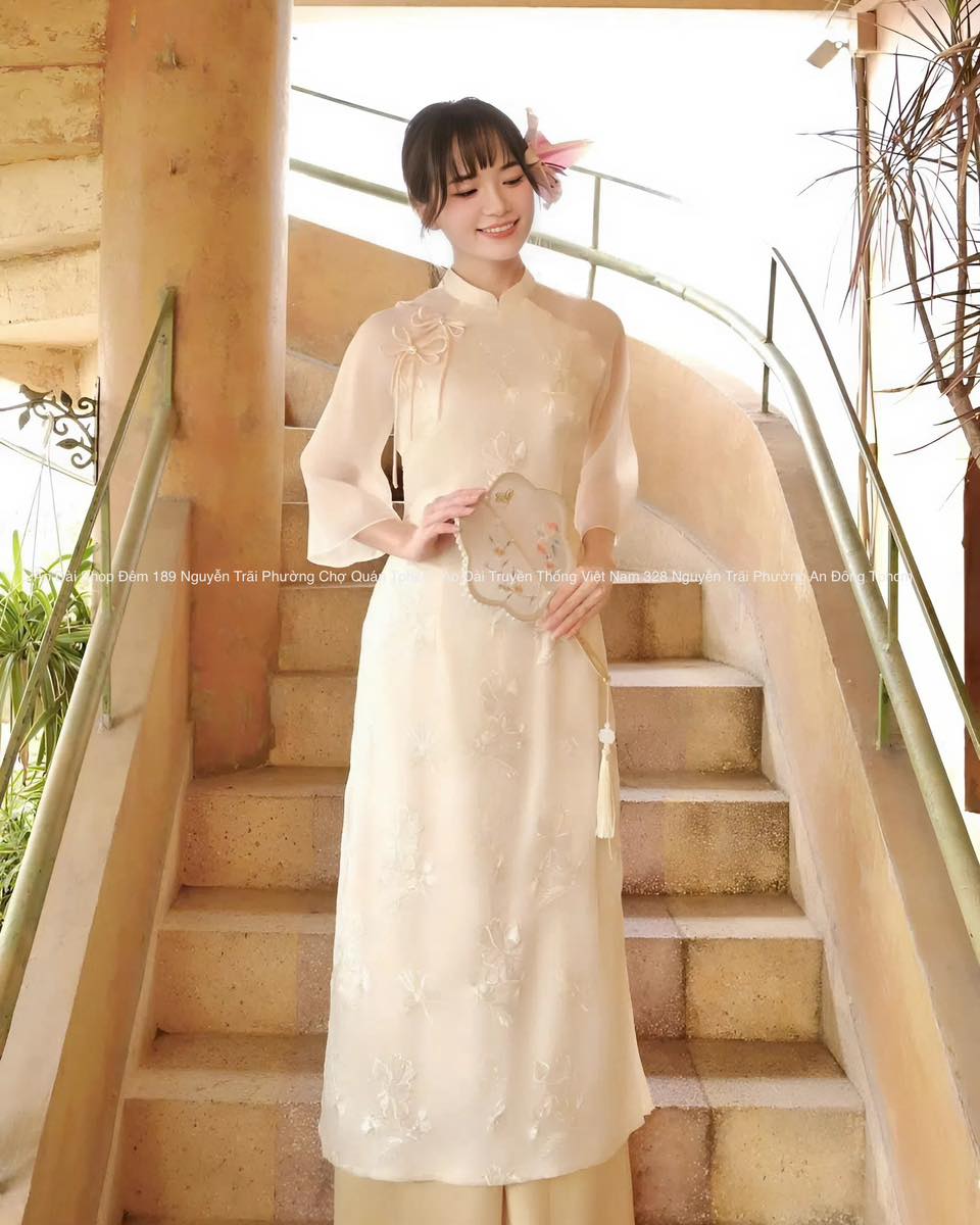 [🆕🇻🇳] Áo Dài Shop Đêm VNXK 👕 Top1Fashion 👗   Á𝐎 𝐃À𝐈 𝐂Á𝐂𝐇 𝐓Â𝐍 𝐕𝐎𝐀𝐍 𝐓𝐇Ê𝐔
___________________________________
𝐂𝐡𝐚̂́𝐭 𝐥𝐢𝐞̣̂𝐮: Chất vải Voan mềm mại, nhẹ nhàng.
𝐊𝐢𝐞̂̉𝐮 𝐝𝐚́𝐧𝐠: Thiết kế dáng chiết eo, ta , shares-1✔️ , likes-4❤️️ , date-2025-09-03 19:37:22🇻🇳🇻🇳🇻🇳📰🆕