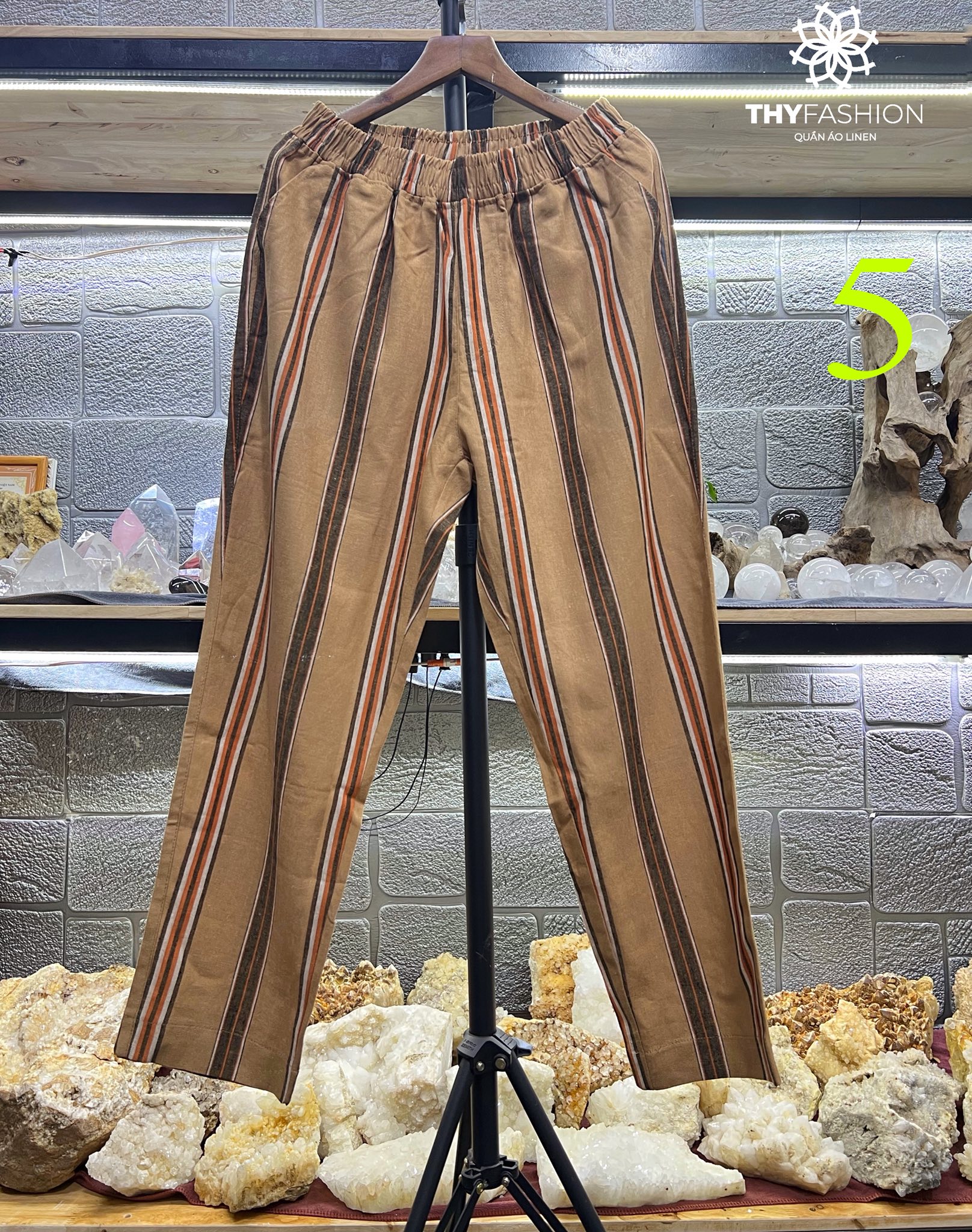 [🆕🇻🇳] TSHOP Bigsize_ T&T fashion 👕 Top1Fashion 👗  QUẦN BAGGY SỌC dài 90-93cm
Em lại về màu mới ạ
Hàng vải linen stock tuyển chọn từng màu nha.
Size :M,L,XL,XXL( 47-74kg)Hàng shop em may – hình chụp thật , shares-0✔️ , likes-100❤️️ , date-2025-09-01 14:20:03🇻🇳🇻🇳🇻🇳📰🆕