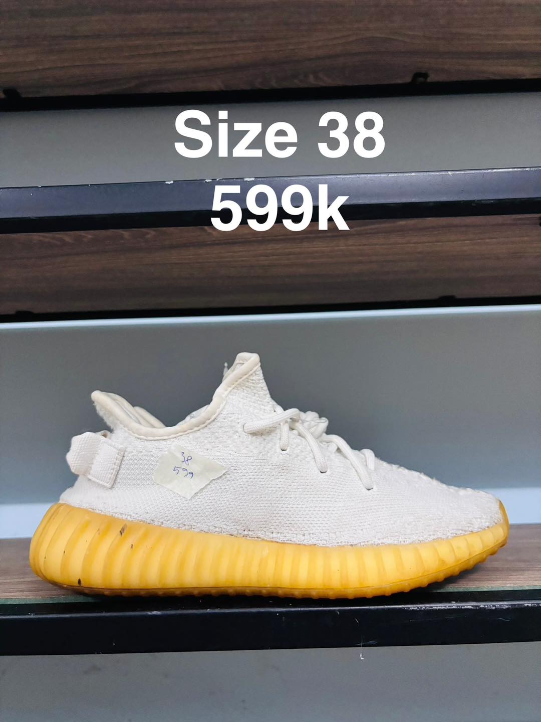 [🆕🇻🇳] Giày Như Mới 👕 Top1Fashion 👗  Tổng hợp các mẫu 38 38.5 đang có sẵn tại shop
Bao real bao check trọn đời
Độ mới cao >90%2HandSaiGon – Cửa hàng thời trang secondhand chất lượng, giá tốt , shares-0✔️ , likes-0❤️️ , date-2025-09-04 16:01:56🇻🇳🇻🇳🇻🇳📰🆕