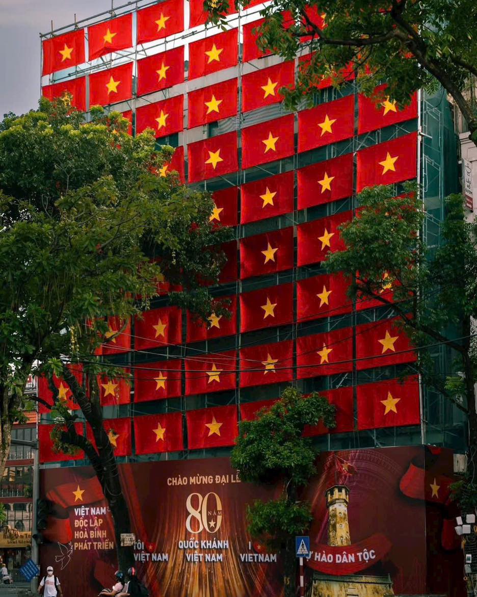 [🆕🇻🇳] The Fashion House  (Fashion House) 👕 Top1Fashion 👗  Tất cả đất nước đã hoà chung vào 1 chuẩn bị cho dịp Đại Lễ…
Từ hào là con dân Việt…
, shares-0✔️ , likes-5❤️️ , date-2025-09-01 14:26:45🇻🇳🇻🇳🇻🇳📰🆕