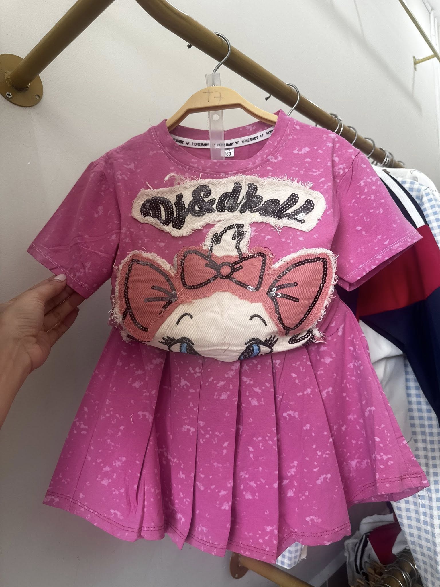 [🆕🇻🇳] Ánh thi kids_ chuyên sỉ lẻ quần áo trẻ em rẻ nhất 🧑‍🧒❤️️👶⭐️ Sale off nguyên set xinh mấy chục thôi ạ
8-30kg tùy mẫu nhen,nốt chuyến cuối hàng e bán 150 nay sale mạnh nguyên sét chân váy kèm quần trong mấy chục ạ
Set , shares-1✔️ , likes-36❤️️ , date-2025-09-04 20:21:43🇻🇳🇻🇳🇻🇳📰🆕