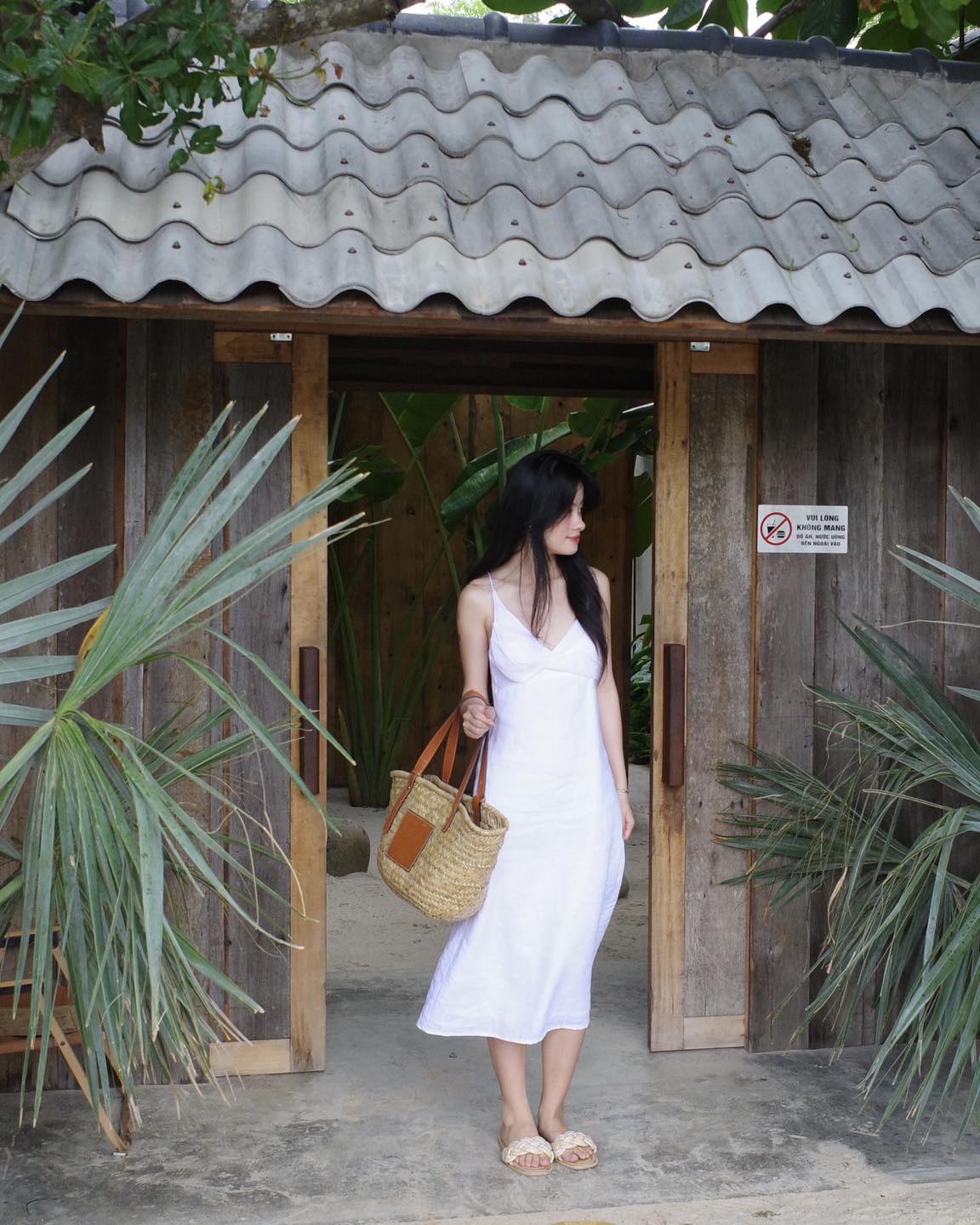 [🆕🇻🇳] Season Studios  – Cửa hàng quần áo nữ 👕 Top1Fashion 👗  Dịu dàng, nữ tính cùng chiếc đầm TWISTED LINEN mang đậm dấu ấn SS  chất liệu linen vẫn luôn được chúng tôi ưu ái bởi đặc tính thấm hút tốt, mát mẻ khiến ng , shares-0✔️ , likes-1❤️️ , date-2025-09-07 03:30:17🇻🇳🇻🇳🇻🇳📰🆕