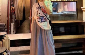 [🆕🇻🇳] Vie – Quần áo – Thương hiệu 👕 Top1Fashion 👗  Caroline set  3 3 0. 0 0 0
Màu: Áo trắng, váy sọc
Size: Freesize
==============
Inbox để được tư vấn thêm
Page: Vie
Instagram: Vie.since2014
Zalo: 0933 , shares-1✔️ , likes-0❤️️ , date-2025-09-06 19:08:40🇻🇳🇻🇳🇻🇳📰🆕