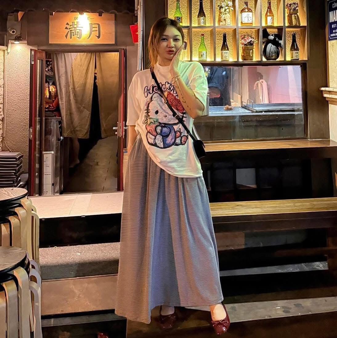 [🆕🇻🇳] Vie – Quần áo – Thương hiệu 👕 Top1Fashion 👗  Caroline set  3 3 0. 0 0 0
Màu: Áo trắng, váy sọc
Size: Freesize
==============
Inbox để được tư vấn thêm
Page: Vie
Instagram: Vie.since2014
Zalo: 0933 , shares-1✔️ , likes-0❤️️ , date-2025-09-06 19:08:40🇻🇳🇻🇳🇻🇳📰🆕