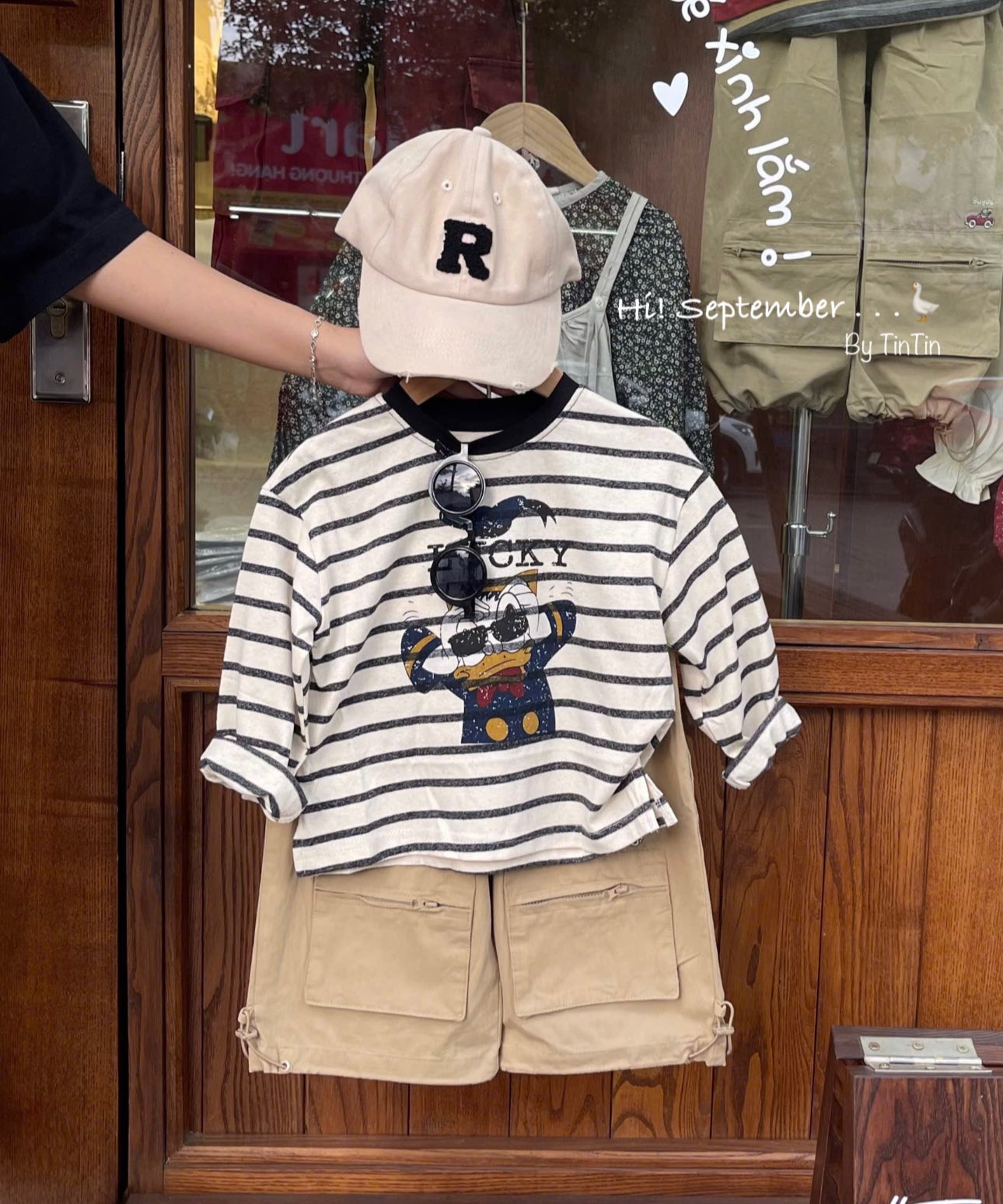 [🆕🇻🇳] 𝗧𝗜𝗡𝗧𝗜𝗡𝗞𝗜𝗗𝗦 🍂 V i n t a g e • C lo t h i n g & M o r e • 🍂  🧑‍🧒❤️️👶⭐️ Hàng đầu mùa thu bên Trung cũng đã out mẫu đẹp hết rồi nên các Mẹ trữ đồ thu – đồ tết cho Con thì thấy mẫu đẹp mua cất liền kẻo hết size các Mẹ nhaaaaaaa.  , shares-0✔️ , likes-24❤️️ , date-2025-09-03 15:40:29🇻🇳🇻🇳🇻🇳📰🆕