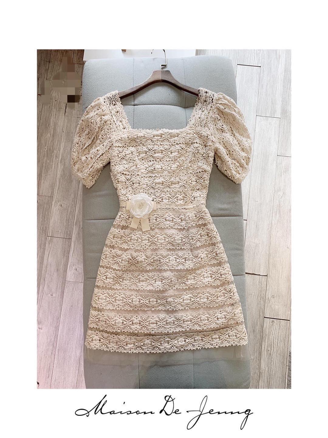 [🆕🇻🇳] Maison De Jenny – A style for every story! 👕 Top1Fashion 👗   HOT ITEMS  ĐÃ TRỞ LẠI – GIẢM NGAY 30%
Chiếc đầm ren thiết kế độc quyền từ Maison De Jenny – nay chính thức quay trở lại với ưu đãi ĐẶC BIỆT dành riêng ch , shares-0✔️ , likes-2❤️️ , date-2025-09-02 07:11:20🇻🇳🇻🇳🇻🇳📰🆕