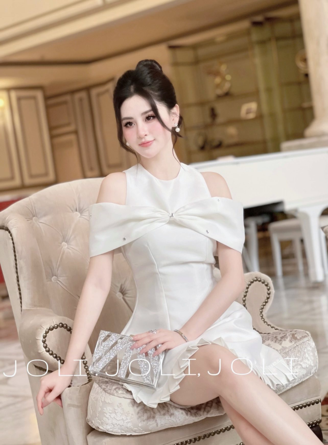 [🆕🇻🇳] Bella Store 𝘔𝘢𝘯𝘨 đ𝘦̂́𝘯 𝘤𝘩𝘰 𝘤𝘰𝘯 𝘯𝘩𝘶̛̃𝘯𝘨 𝘨𝘪̀ 𝘵𝘰̂́𝘵 𝘯𝘩𝘢̂́𝘵 👕 Top1Fashion 👗   Em lại bay Hàn nên gom thêm một đợt cốc Starbucks chính hãng free khắc tên cho mọi người đây
Cốc giữ nhiệt Starbucks xịn sò – khắc tên theo yêu cầu, là , shares-2✔️ , likes-1❤️️ , date-2025-09-03 15:32:22🇻🇳🇻🇳🇻🇳📰🆕