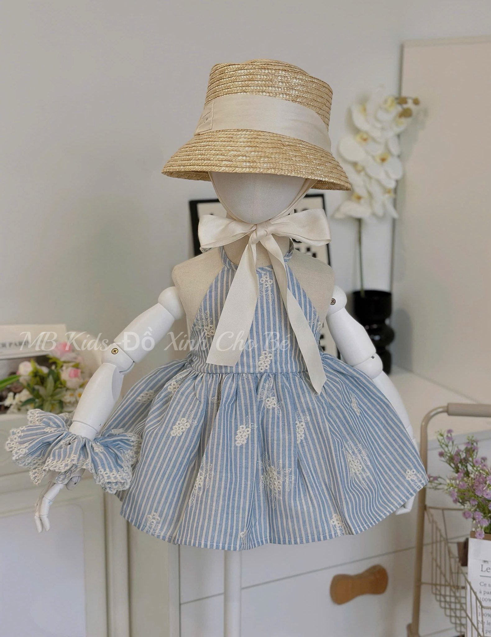 [🆕🇻🇳] MB Kids – Đồ Xinh Cho Bé – Gom order – Săn sale đồ xinh cho bé 🧑‍🧒❤️️👶⭐️ Má mi và bé iu cùng nhau diện đồ xinh thôi nào ạ
Bé #199k váy kèm chip + cột 
Mami +#95k váy kèm cột

Tham gia group nhà iem cập nhật nhìu deal xinh rẻ nhé , shares-1✔️ , likes-7❤️️ , date-2025-09-04 02:29:19🇻🇳🇻🇳🇻🇳📰🆕