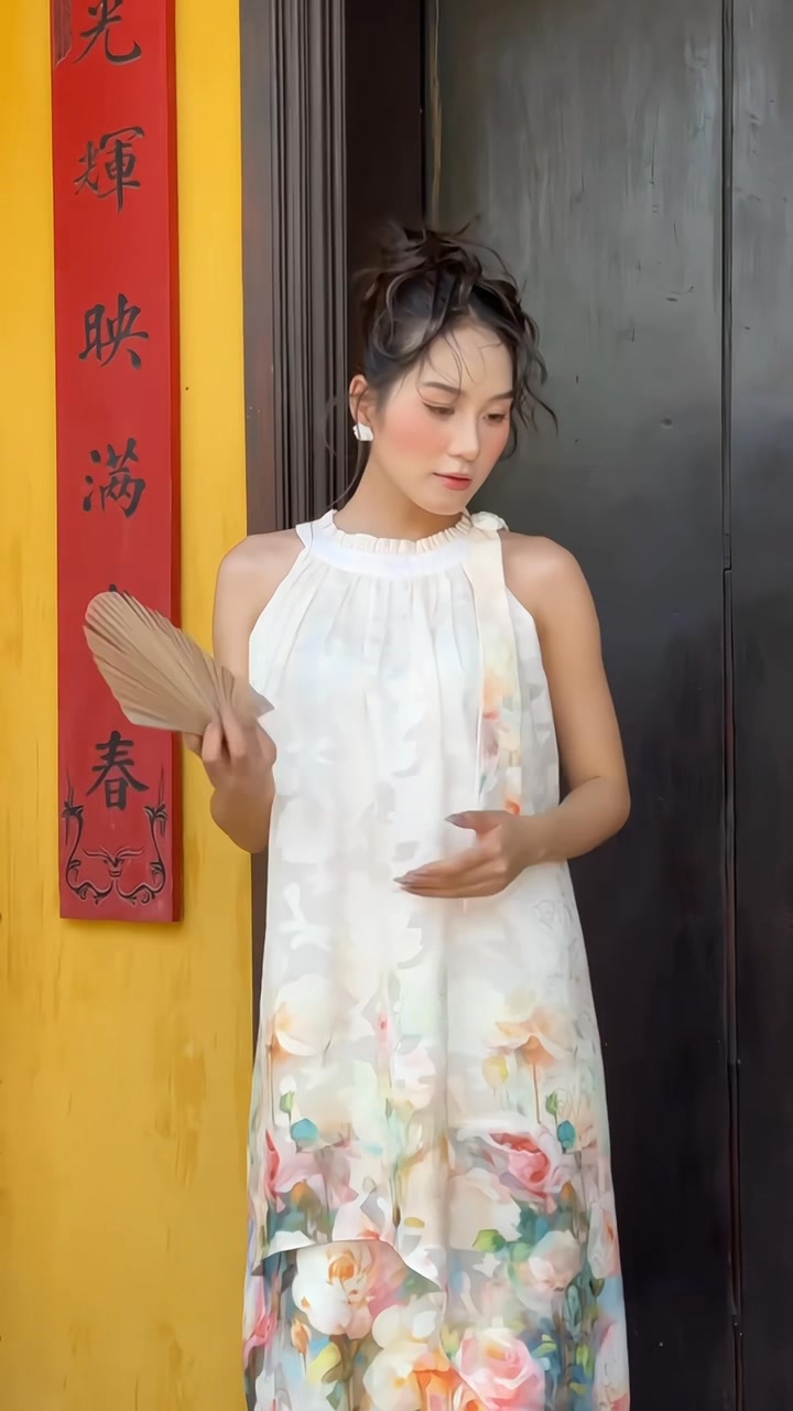 [🆕🇻🇳]Mayy Fashion 👕 Top1Fashion 👗   Chị em ơi, MAYY xin giới thiệu đến các nàng PHỐ HỘI – chiếc váy như được “pha trộn” giữa sự dịu dàng và chút gì đó rất nghệ.Thiết kế cổ yếm cực kỳ nữ t , shares-0✔️ , likes-0❤️️ , date-2025-09-06 21:17:58🇻🇳🇻🇳🇻🇳📰🆕