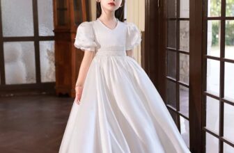 [🆕🇻🇳]  Đầm công chúa – chuyên sản xuất VÁY CHO BÉ giá tận xưởng 🧑‍🧒❤️️👶⭐️ Váy trắng phi cho bé
Chất liệu vải phi mờ mềm mại
Bên trong có lớp lót thấm hút mồ hôi cho bé
Size 10kg -50kg
Lh 0878837747
, shares-0✔️ , likes-1❤️️ , date-2025-09-05 14:51:49🇻🇳🇻🇳🇻🇳📰🆕