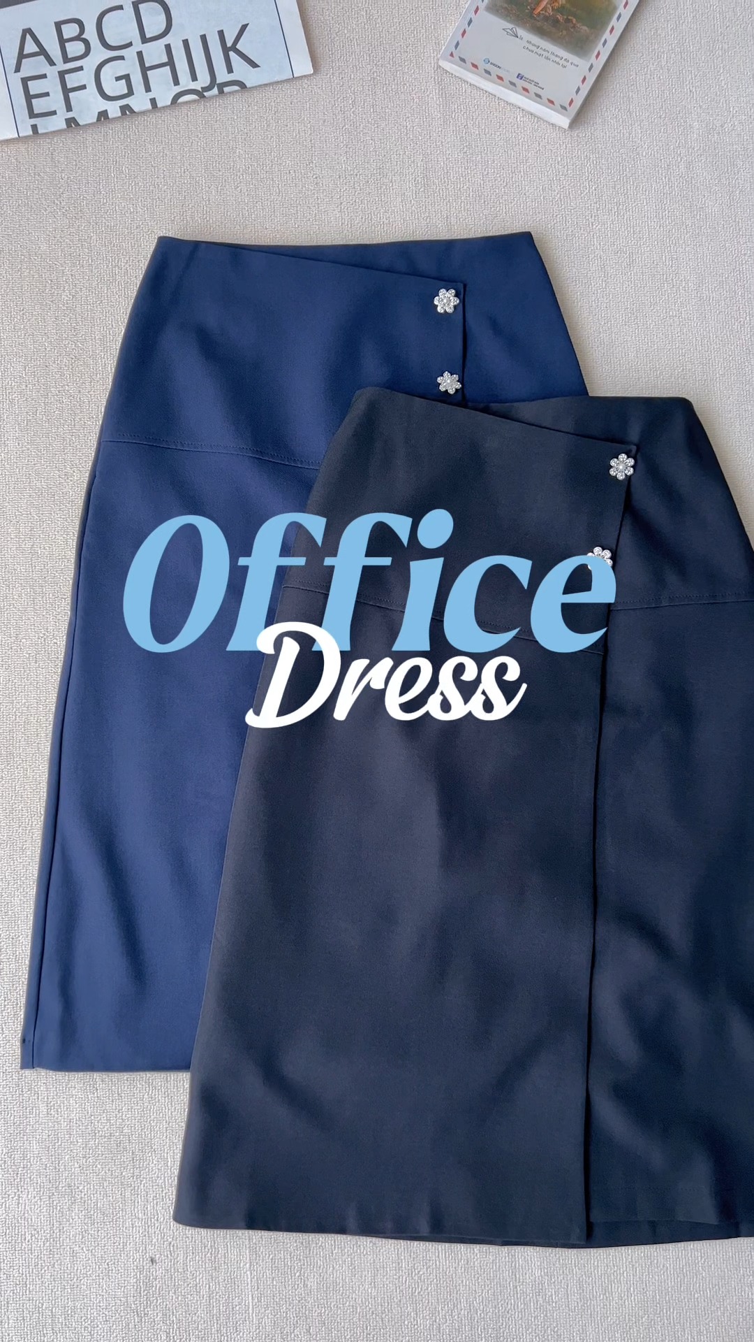 [🆕🇻🇳] Bazzi Fashion 👕 Top1Fashion 👗   Một chút thanh lịch, một chút điệu đà…Chân váy dáng A với điểm nhấn vạt váy thanh lịch, mang đến nét cuốn hút rất riêng.
Hai màu đen & xanh than – dị , shares-0✔️ , likes-0❤️️ , date-2025-09-07 03:31:11🇻🇳🇻🇳🇻🇳📰🆕