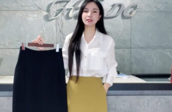 [🆕🇻🇳] HeraDG 👕 Top1Fashion 👗  MÙA THU ĐÔNG ĐÃ ĐẾN…
LỰA CHỌN CHÂN VÁY CHUẨN GU ĐỂ THANH LỊCH VÀ ẤM ÁP
#Chân_váy_bút_chì_dáng_dài màu vàng mù tạt (có màu đen) thương hiệu thiết kế HeraD , shares-0✔️ , likes-0❤️️ , date-2025-09-07 02:10:27🇻🇳🇻🇳🇻🇳📰🆕