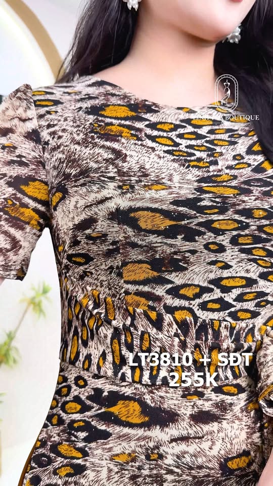 [🆕🇻🇳] H e s T i a 👕 Top1Fashion 👗   𝐑𝐄𝐒𝐓𝐎𝐂𝐊 𝐀𝐋𝐄𝐑𝐓
𝐋𝐔𝐌𝐈 𝐉𝐔𝐌𝐏𝐒𝐔𝐈𝐓 – 𝐁𝐞𝐬𝐭 𝐬𝐞𝐥𝐥𝐞𝐫Chiếc jumpsuit được nhiều nàng yêu thích suốt mùa hạ này đã quay trở lại!Với thiết kế hack dáng nhờ phần eo , shares-1✔️ , likes-10❤️️ , date-2025-09-13 22:19:23🇻🇳🇻🇳🇻🇳📰🆕