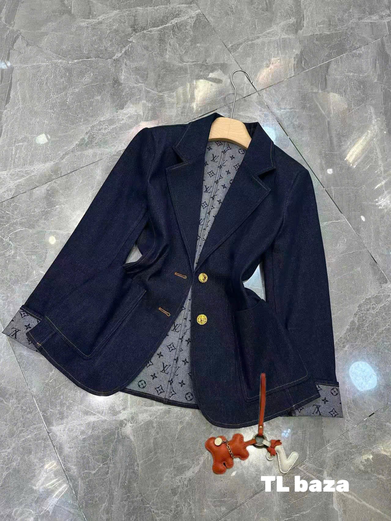 [🆕🇻🇳] Mooris Cửa hàng quần áo nữ 👕 Top1Fashion 👗  𝑴𝑶𝑶𝑹𝑰𝑺 𝑬𝒗𝒆𝒏𝒊𝒏𝒈 𝑬𝒍𝒆𝒈𝒂𝒏𝒄𝒆Ba thiết kế đầm dành riêng cho những khoảnh khắc lấp lánh trong đêm tiệc.
Mỗi chi tiết được tạo nên để tôn vinh vẻ quyến rũ, than , shares-0✔️ , likes-61❤️️ , date-2025-09-09 19:22:44🇻🇳🇻🇳🇻🇳📰🆕