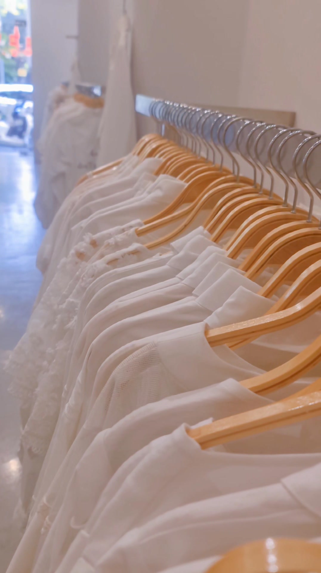 [🆕🇻🇳] XƯỞNG ÁO TRẮNG LARA 👕 Top1Fashion 👗   , shares-0✔️ , likes-0❤️️ , date-🇻🇳🇻🇳🇻🇳📰🆕