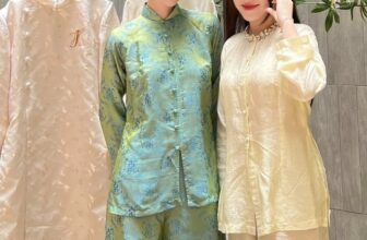 [🆕🇻🇳] Úpla – THỜI TRANG THIẾT KẾ CAO CẤP 👕 Top1Fashion 👗  “𝙈𝒐̣̂𝙩 𝙢𝒖̃𝙞 𝙩𝙝𝒆̂𝙪, 𝙢𝒐̣̂𝙩 𝙝𝒐̛𝙞 𝙩𝙝𝒐̛̉, 𝙢𝒐̣̂𝙩 𝙘𝐚̂𝙪 𝙘𝙝𝙪𝙮𝒆̣̂𝙣…”
Có những trải nghiệm nhỏ bé nhưng lại chạm đến trái tim. Buổi học thêu cùng Hoa hậu Phương Khánh , shares-0✔️ , likes-4❤️️ , date-2025-09-10 18:03:41🇻🇳🇻🇳🇻🇳📰🆕