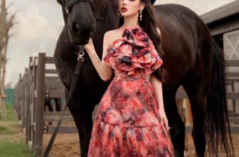 [🆕🇻🇳] 𝐍𝐄𝐕𝐀 – 𝐍𝐀̂𝐍𝐆 𝐂𝐀𝐎 𝐆𝐈𝐀́ 𝐓𝐑𝐈̣ 𝐂𝐔̉𝐀 𝐏𝐇𝐔̣ 𝐍𝐔̛̃ 👕 Top1Fashion 👗  NEVA – Khi hoa hồng Juliet khắc họa khí chất nữ hoàngTrong mỗi thiết kế của NEVA, hoa hồng Juliet không chỉ là họa tiết. Đó là biểu tượng của tình yêu sâ , shares-0✔️ , likes-0❤️️ , date-2025-09-11 22:00:00🇻🇳🇻🇳🇻🇳📰🆕