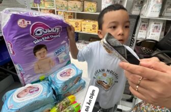 [🆕🇻🇳]  WIBI SHOP Sữa Tã và Đồ Ăn Dặm 🧑‍🧒❤️️👶⭐️ Nhìn phát bik fan Bobby rồi chứ gìCombo 4b khăn ướt với giá siêu hời luôn Mẹ nè
#Bobby
#mevabe
#tabim
#wibishop
#suatawibishopchodinhninhhoa
#Mevabewi , shares-0✔️ , likes-1❤️️ , date-2025-09-10 02:49:22🇻🇳🇻🇳🇻🇳📰🆕