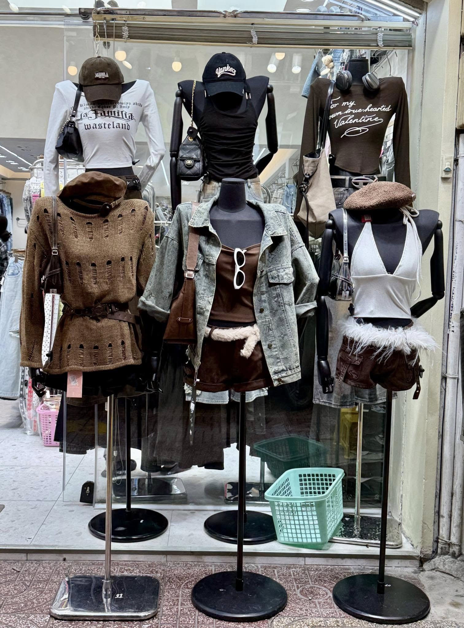 [🆕🇻🇳] Hương Chuyên Hàng Quảng Châu 👕 Top1Fashion 👗  ——— DỊU DÀNG – TRẺ TRUNG ——
Shop em luôn luôn cập nhập các mẫu mới nhất để phục vụ các khách yêu ạ
𝑵𝒉ậ𝒏 𝒕𝒊̀𝒎 𝒉𝒂̀𝒏𝒈 𝒕𝒉𝒆𝒐 ả𝒏𝒉 𝒌𝒉𝒂́𝒄𝒉
Hàng order 10-15 ngà , shares-0✔️ , likes-2❤️️ , date-2025-09-12 15:03:01🇻🇳🇻🇳🇻🇳📰🆕