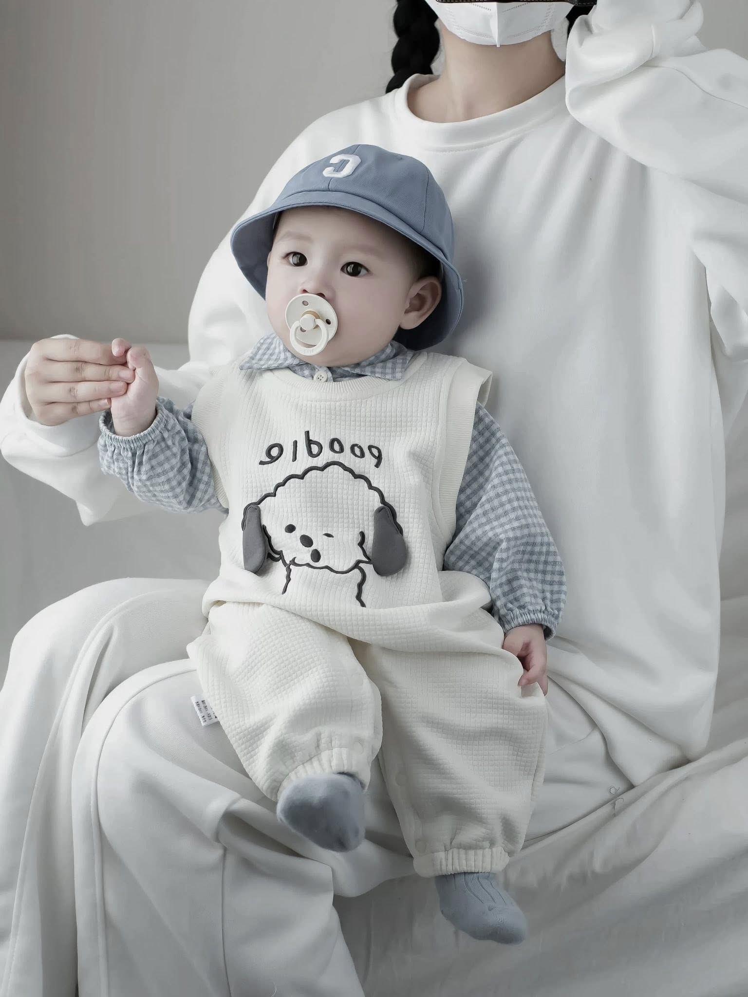 [🆕🇻🇳]  Nolii Baby Shop – chuyên áo quần, phụ kiện cho sơ sinh & bé 🧑‍🧒❤️️👶⭐️  Body liền hình Poodle + áo sơ mi caro dài tay giá hời #129kk/set thôi ạ
Mom nhắn em tư vấn size kẻo hụt sz nhen
, shares-0✔️ , likes-26❤️️ , date-2025-09-12 02:52:38🇻🇳🇻🇳🇻🇳📰🆕
