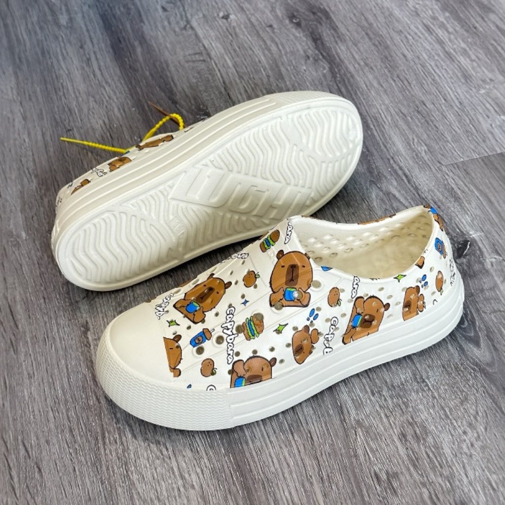 [🆕🇻🇳]  Alo Kids – Giày Dép Trẻ Em – Chuyên sỉ, lẻ giày dép trẻ em cao cấp 🧑‍🧒❤️️👶⭐️  GIÀY NHỰA CAPPY BARA – CHO MẸ VÀ BÉ CÙNG DIỆN ĐÔI!
Phù hợp cho cả mẹ và bé yêu cùng diện ton-sur-ton cực đáng yêu!
Thiết kế hoạt hình Cappy Bara siêu d , shares-1✔️ , likes-9❤️️ , date-2025-09-13 22:51:25🇻🇳🇻🇳🇻🇳📰🆕