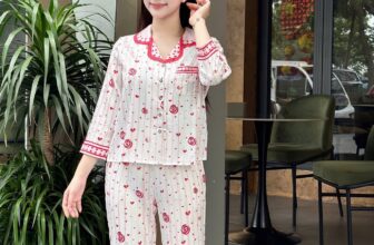 [🆕🇻🇳] Ngọc Ngà Shop – Thời Trang Bộ Đồ Mặc Nhà Cao Cấp 👕 Top1Fashion 👗  ĐÓN THU SANG NHẸ NHÀNG $ DUYÊN DÁNGChất lụa latin cao cấp mềm – nhẹ thoải mái và dễ chịu tự tin mặc nhà dạo phố nhẹ nhàng .
Thiết kế pijama truyền thống  , shares-1✔️ , likes-4❤️️ , date-2025-09-13 12:30:03🇻🇳🇻🇳🇻🇳📰🆕