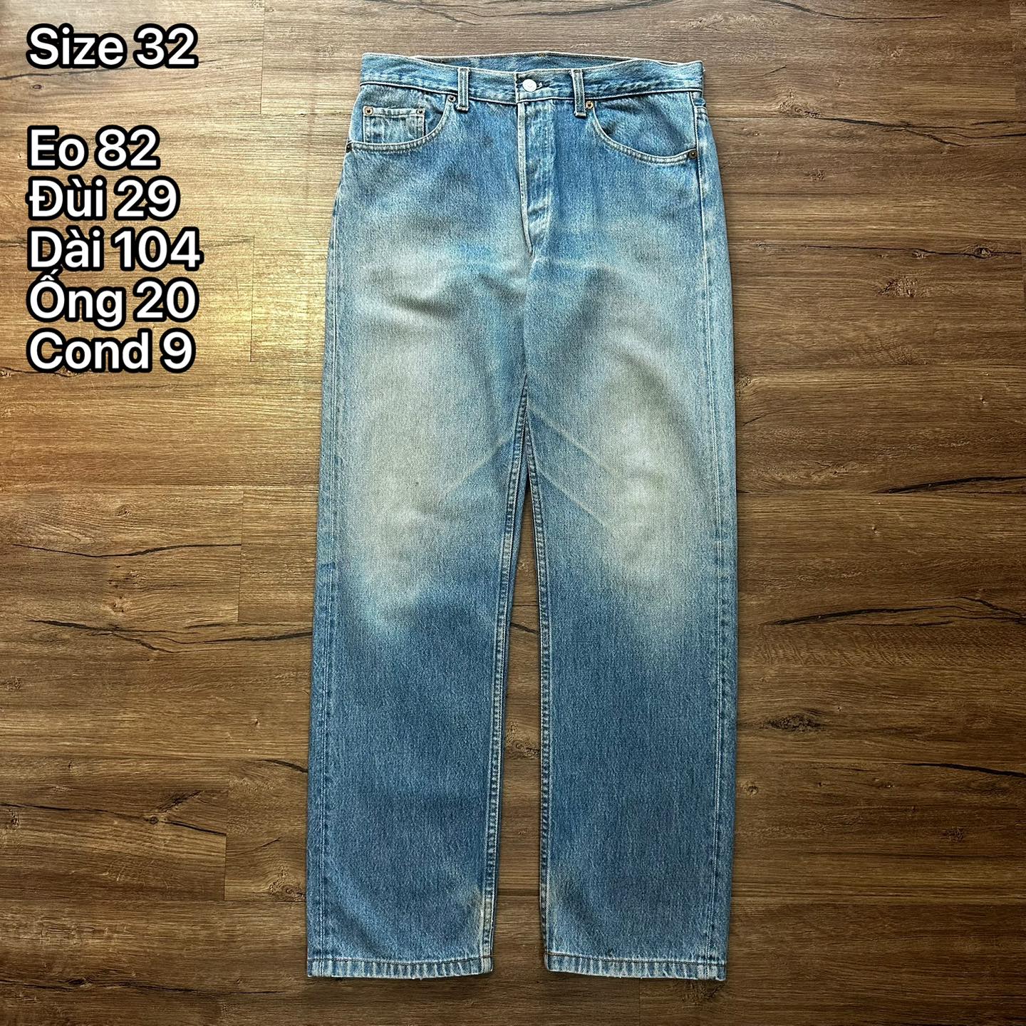 [🆕🇻🇳] Bảo Lộc Secondhand 👕 Top1Fashion 👗  L,evi’s 501 vintage 90sSize 32Eo 82
Đùi 29
Dài 104
Ống 20
Độ mới 90%• Chất vải dày dặn, bền bỉ
• Màu xanh đá bạc
• Fly button
• Ống đứng, dáng chuẩ , shares-0✔️ , likes-1❤️️ , date-2025-09-13 01:46:40🇻🇳🇻🇳🇻🇳📰🆕