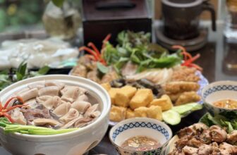 [🆕🇻🇳] Bún đậu LÒNG MÂY  [🆕Top1Vietnam🇻🇳] 🍔 Top1Food  🍜 Mùa thu đến rồi, các tín đồ bún đậu đã ghé LÒNG MÂY chưaNắng nhẹ, gió mát với mâm đồ ăn hấp dẫn này, tại chiếc view nhỏ xinh của LÒNG MÂY giúp bữa trưa , shares-0✔️ , likes-3❤️️ , date-2025-09-19 16:47:11🇻🇳🇻🇳🇻🇳📰🆕