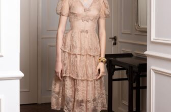 [🆕🇻🇳] QUYN Studios – Nhãn hiệu thời trang thiết kế cao cấp, trẻ trung, hiện đại, nữ tính và thanh lịch [🆕Top1Vietnam🇻🇳] 👕 Top1Fashion 👗  New Collection Fall’25Sara Dress | S M L
Nude | Beige  Pink
Please inbox to order!
, shares-1✔️ , likes-2❤️️ , date-2025-09-16 04:37:47🇻🇳🇻🇳🇻🇳📰🆕