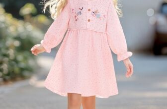 [🆕🇻🇳]  Cơm Tấm – Chuyên các sản phẩm cho bé 🧑‍🧒❤️️👶⭐️ Váy mới về, chất nhung tăm đẹp lắm các mẹ
Size: 2Y-7Y
Giá: 200k ạ
, shares-0✔️ , likes-0❤️️ , date-2025-09-13 18:20:45🇻🇳🇻🇳🇻🇳📰🆕