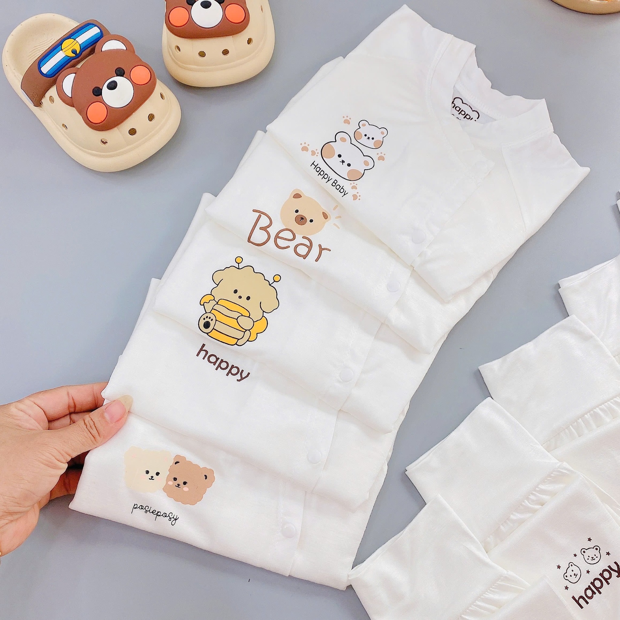 [🆕🇻🇳] Thời trang trẻ em SamBon Kids  🧑‍🧒❤️️👶⭐️ HÀNG SẴN SHOPPP
Lên mã set 2b mèo kitty be hồng siêu xinh cho BGHOT KIDS : SÉT 2 BỘ COTTON DÀI TAY MÈO KITTY BE HỒNG CHO BÉ GÁIXỊN đẹp luôn ạ
Chất , shares-0✔️ , likes-0❤️️ , date-2025-09-16 22:30:27🇻🇳🇻🇳🇻🇳📰🆕