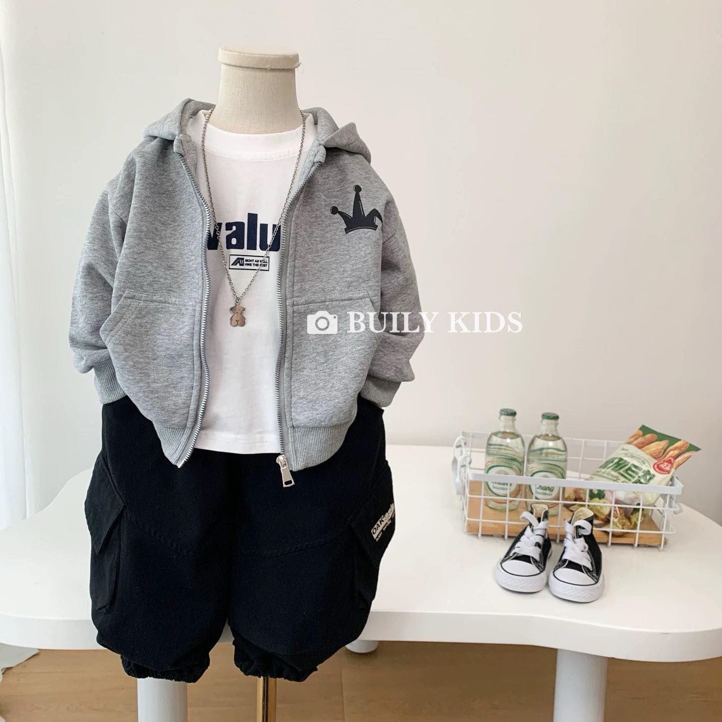[🆕🇻🇳]  Buily Store Chuyên Quần Áo Trẻ Em Cao Cấp 🧑‍🧒❤️️👶⭐️ Một chút các mẫu áo khoác nỉ đầu mùa
Mời các bác chotdon cho bé yêuu ạ𝐅𝐮𝐥𝐥 𝐬𝐢𝐳𝐞 : 𝟗𝟎-𝟏𝟎𝟎-𝟏𝟏𝟎-𝟏𝟐𝟎-𝟏𝟑𝟎-𝟏𝟒𝟎-𝟏𝟓𝟎-𝟏𝟔𝟎
Các ty ib em tư vấn size chuẩn cho bé i , shares-1✔️ , likes-13❤️️ , date-2025-09-19 17:07:31🇻🇳🇻🇳🇻🇳📰🆕