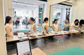 [🆕🇻🇳] Học Viện YMT  🧘 Top1Yoga 🤸🏻‍♀️  𝐁𝐮𝐨̂̉𝐢 𝐡𝐨̣𝐜 𝐏𝐡𝐞́𝐩 𝐇𝐢́𝐭 𝐓𝐡𝐨̛̉ đ𝐚̂̀𝐮 𝐭𝐢𝐞̂𝐧 – 𝐋𝐨̛́𝐩 𝐊𝟏𝟐 𝐇𝐋𝐕 𝐘𝐨𝐠𝐚 𝟐𝟎𝟎𝐡Hơi thở là nền tảng của yoga, là sợi dây gắn kết thân – tâm – trí.Trong buổi học hô , shares-2✔️ , likes-12❤️️ , date-2025-09-14 17:12:21🇻🇳🇻🇳🇻🇳📰🆕