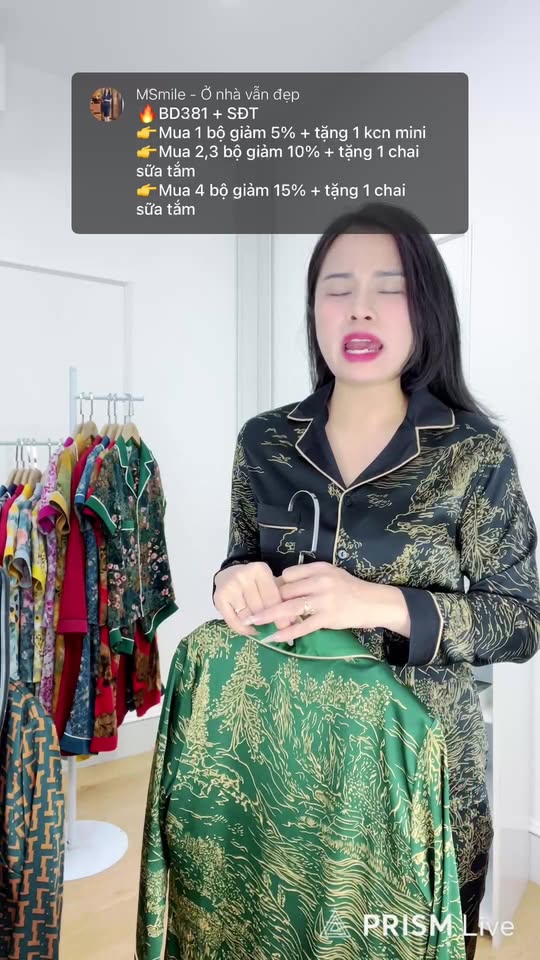 [🆕🇻🇳] Outsider.club – Thiết kế & Thời trang 👕 Top1Fashion 👗  Hazel’s Lace Dress – Timeless beautyHazel’s Lace Dress  mang đậm hơi thở cổ điển với phom dáng mềm mại, chi tiết ren tinh xảo và điểm nhấn nơ lụa đen nơi , shares-8✔️ , likes-47❤️️ , date-2025-09-14 02:00:17🇻🇳🇻🇳🇻🇳📰🆕