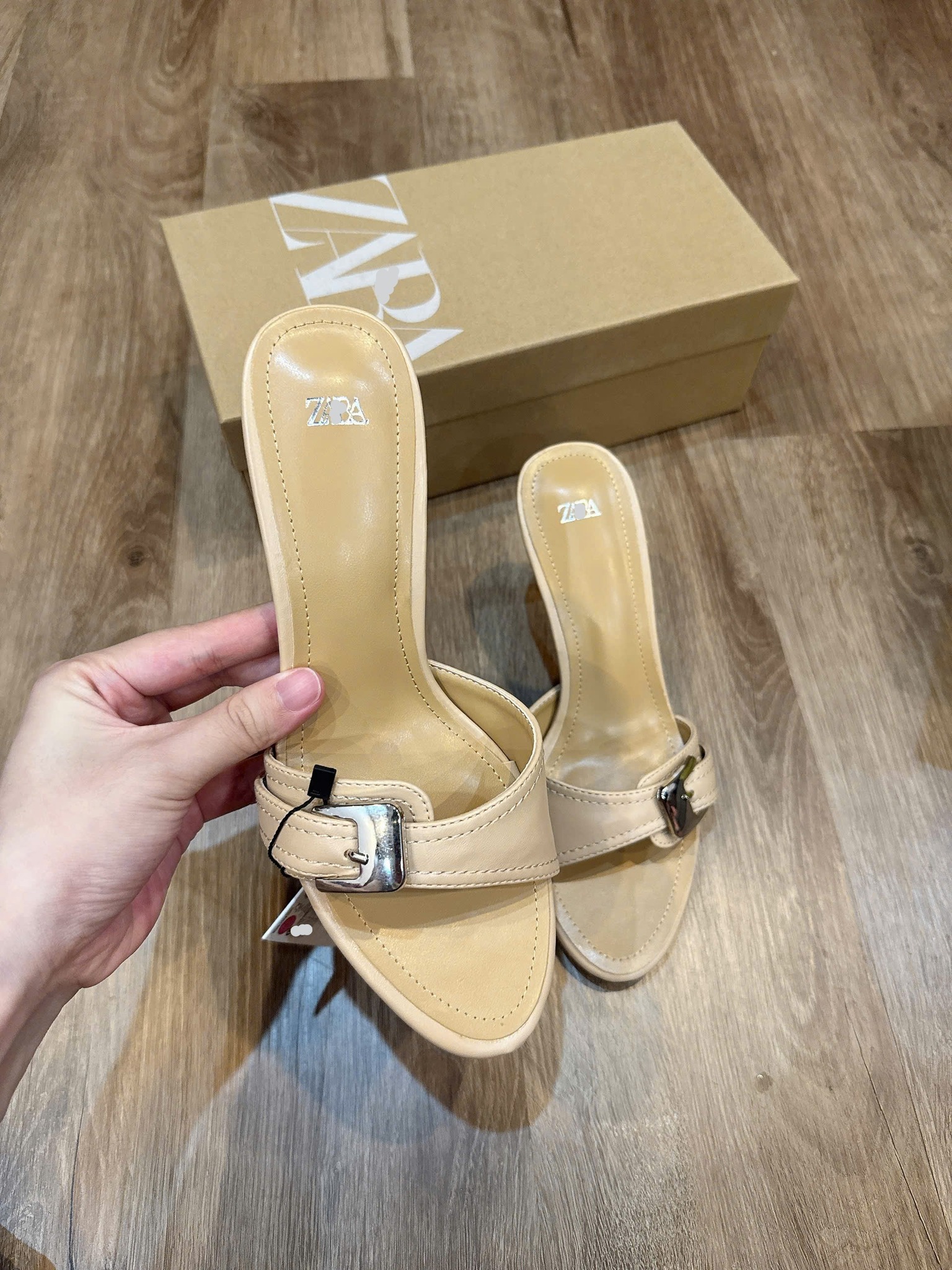 [🆕🇻🇳] XXS Fashion – Quần Áo VNXK – Cửa Hàng Quần Áo Phụ Kiện Xách Tay (Đồng Hồ Xxs fashion)  👕 Top1Fashion 👗  DÉP NỮ CÔNG SỠ SANG TRỌNG CHO CHI EM
QUÁ SANG VÀ TIỆN LỢI CHI EM LÀM SẾP CÔNG SỞGIÀY GIẢ DA BÓNG HỘT RẤT ĐẸP(ZARRA TRIỂN KHAI CHƯƠNG TRÌNH MÔI TRƯỜNG R , shares-4✔️ , likes-162❤️️ , date-2025-09-17 18:00:45🇻🇳🇻🇳🇻🇳📰🆕