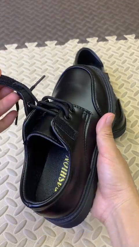 [🆕🇻🇳]  Giày Dép – Sandal Trẻ Em 🧑‍🧒❤️️👶⭐️ Giày full đen cho bé trai – Giày tây bé trai mặc vest đi tiệc sang trọng lịch lãm G04Size: 27 – 38, phù hợp cho bé từ 3 đến 12 tuổi
Xem chi tiết và săn , shares-0✔️ , likes-0❤️️ , date-2025-09-16 22:42:07🇻🇳🇻🇳🇻🇳📰🆕