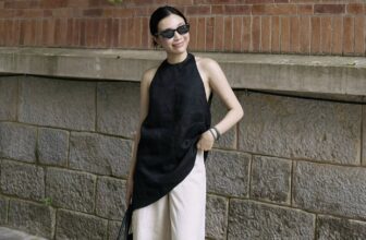 [🆕🇻🇳] OnmeLocal – 𝐒𝐨𝐦𝐞𝐭𝐡𝐢𝐧𝐠 𝐀𝐛𝐨𝐮𝐭 𝐋𝐢𝐧𝐞𝐧 𝐁𝐲 𝐎𝐍𝐌𝐄. 👕 Top1Fashion 👗  Chiếc áo yếm màu đen phối cùng quần ống suông là sự kết hợp tinh tế giữa vẻ đẹp truyền thống và phong cách hiện đại.Phom dáng được Onme cắt may tỉ mỉ, c , shares-4✔️ , likes-33❤️️ , date-2025-09-18 03:58:47🇻🇳🇻🇳🇻🇳📰🆕