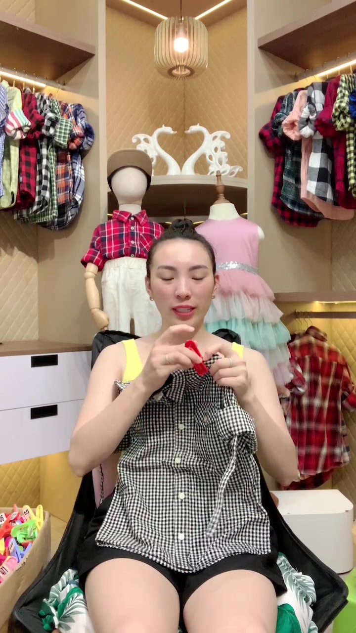 [🆕🇻🇳] Thư Xuất Dư – Chuyên hàng xuất dư bé trai  🧑‍🧒❤️️👶⭐️ B\u1ed9 xinh cho b\u00e9..h\u00e8 thu..”},”id”:”UzpfSTEwMDA4OTM3ODA2NTY2NjpWSzoyMTYwMTc2NDAxMTM3NDcw”},”accent_color”:”FFD86587″},”extensions”:{“prefetch_u , shares-13✔️ , likes-61❤️️ , date-2025-09-17 18:51:32🇻🇳🇻🇳🇻🇳📰🆕