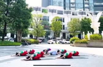 [🆕🇻🇳] Igym Fitness & Yoga 🧘 Top1Yoga 🤸🏻‍♀️ Yoga Flow, hay còn gọi là Vinyasa Yoga, là một phong cách yoga kết hợp các tư thế (asanas) một cách liên tục, uyển chuyển và nhịp nhàng theo hơi thở, tạo n , shares-0✔️ , likes-9❤️️ , date-2025-09-16 22:28:10🇻🇳🇻🇳🇻🇳📰🆕