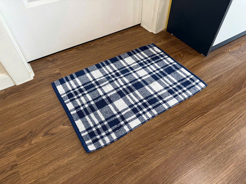 [🆕🇻🇳] Yen Store – Chuyên hàng xuất dư – Quần áo, phụ kiện VNXK 👕 Top1Fashion 👗  Thảm chân cotton dày dặn thấm hút tốt, hoạ tiết nhẹ nhàng đơn giản tô điểm cho căn nhà thêm xinh ạ5 màu xinh iu : navy, xám, nude sọc, nude trơn, màuK , shares-0✔️ , likes-0❤️️ , date-2025-09-17 19:25:53🇻🇳🇻🇳🇻🇳📰🆕