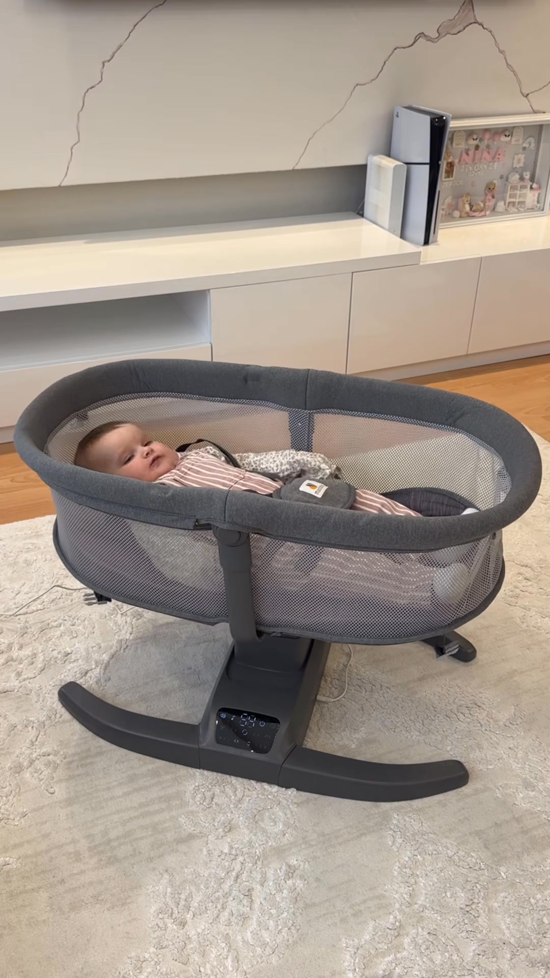 [🆕🇻🇳] 4Babies – Dành cho bé yêu Vietnam 🧑‍🧒❤️️👶⭐️ TEN TEN, Nôi Ru Ngủ Đung Đưa Đa Chế Độ Mastela H, êm ái, an toàn cho bé từ sơ sinh. Nhanh tay ấn vào săn ngay các mẹ ơi.
Cơ chế đung đưa đa trục tiên tiế , shares-0✔️ , likes-0❤️️ , date-2025-09-18 21:32:12🇻🇳🇻🇳🇻🇳📰🆕