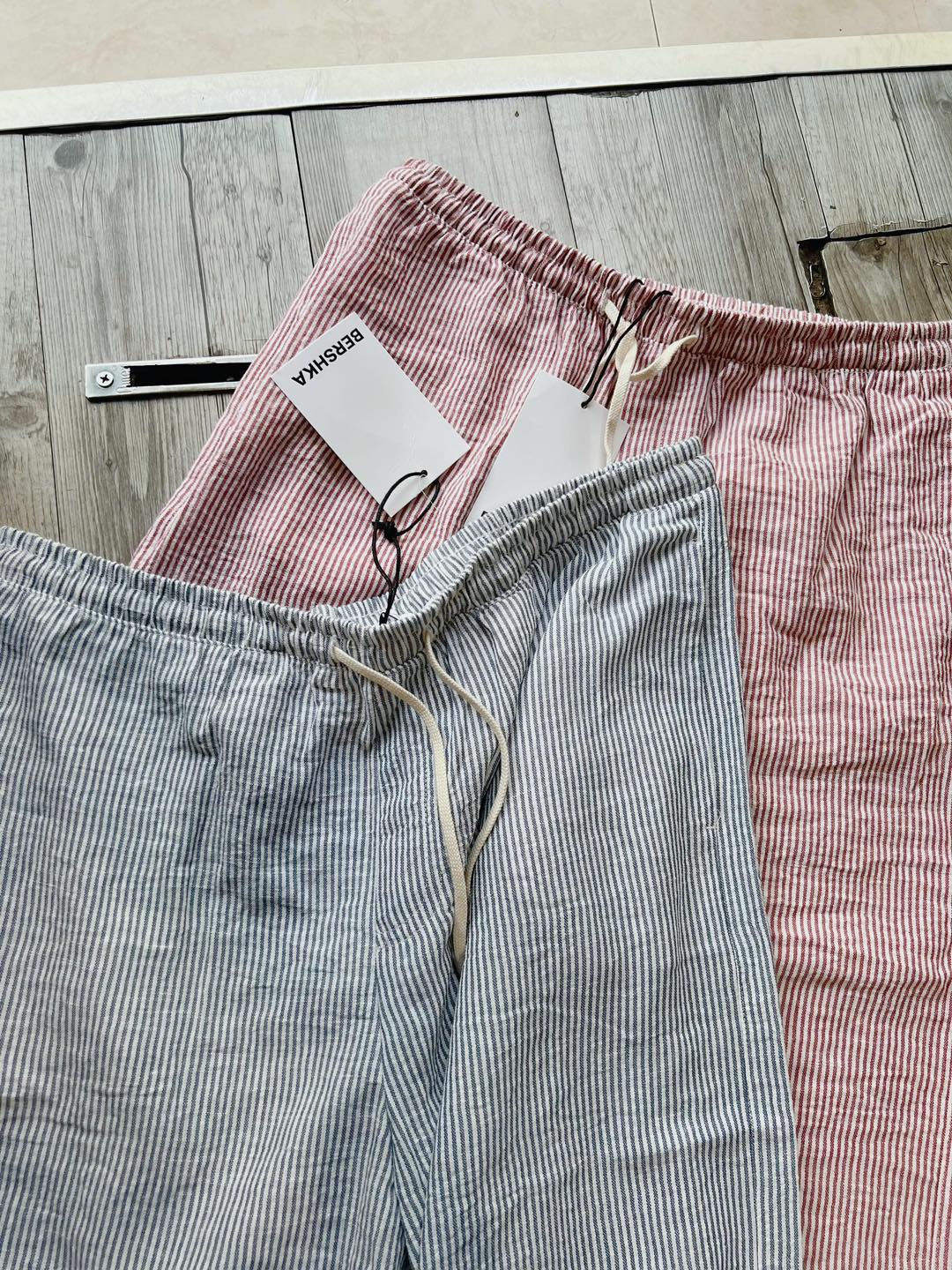 [🆕🇻🇳] Lyn Vnxk – Chuyên quần áo xuất khẩu của các thương hiệu nổi tiếng: Mango, Zara, Gap, Banana 👕 Top1Fashion 👗  Xã Kho >>> #70k
FREESIZE
Áo kiểu UPS & D0WNS – #1A4520
, shares-0✔️ , likes-0❤️️ , date-2025-09-20 03:30:23🇻🇳🇻🇳🇻🇳📰🆕