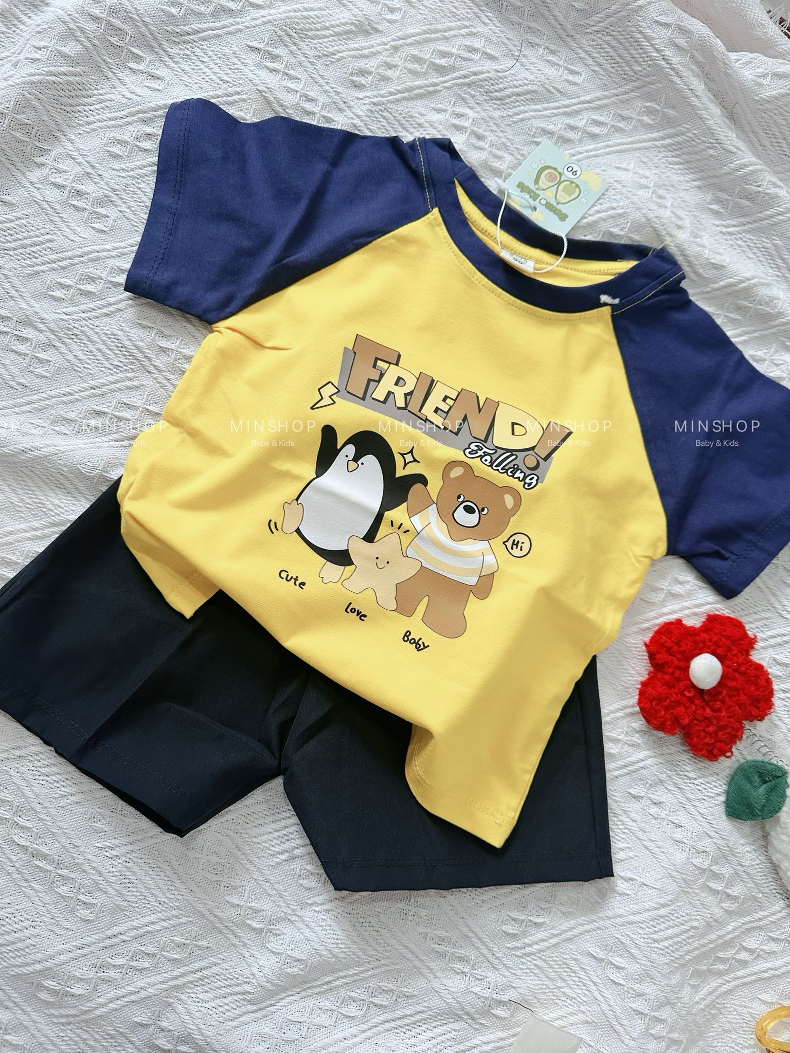 [🆕🇻🇳] Min’s – Baby & Kid shop – Bán và nhận oder các mặt hàng quần áo, phụ kiện trẻ em trên TAOBAO 🧑‍🧒❤️️👶⭐️ BỘ THỜI TRANG CHO BÉ ĐI HỌC ĐI CHƠI SHOP #Sẵn nha
Size cho bé 8-14kg (tuỳ mẫu)
Giá từ #59k____89k
ib shop cân nặng shop gửi thêm mẫu tham khảo nha
, shares-0✔️ , likes-2❤️️ , date-2025-09-20 21:47:52🇻🇳🇻🇳🇻🇳📰🆕