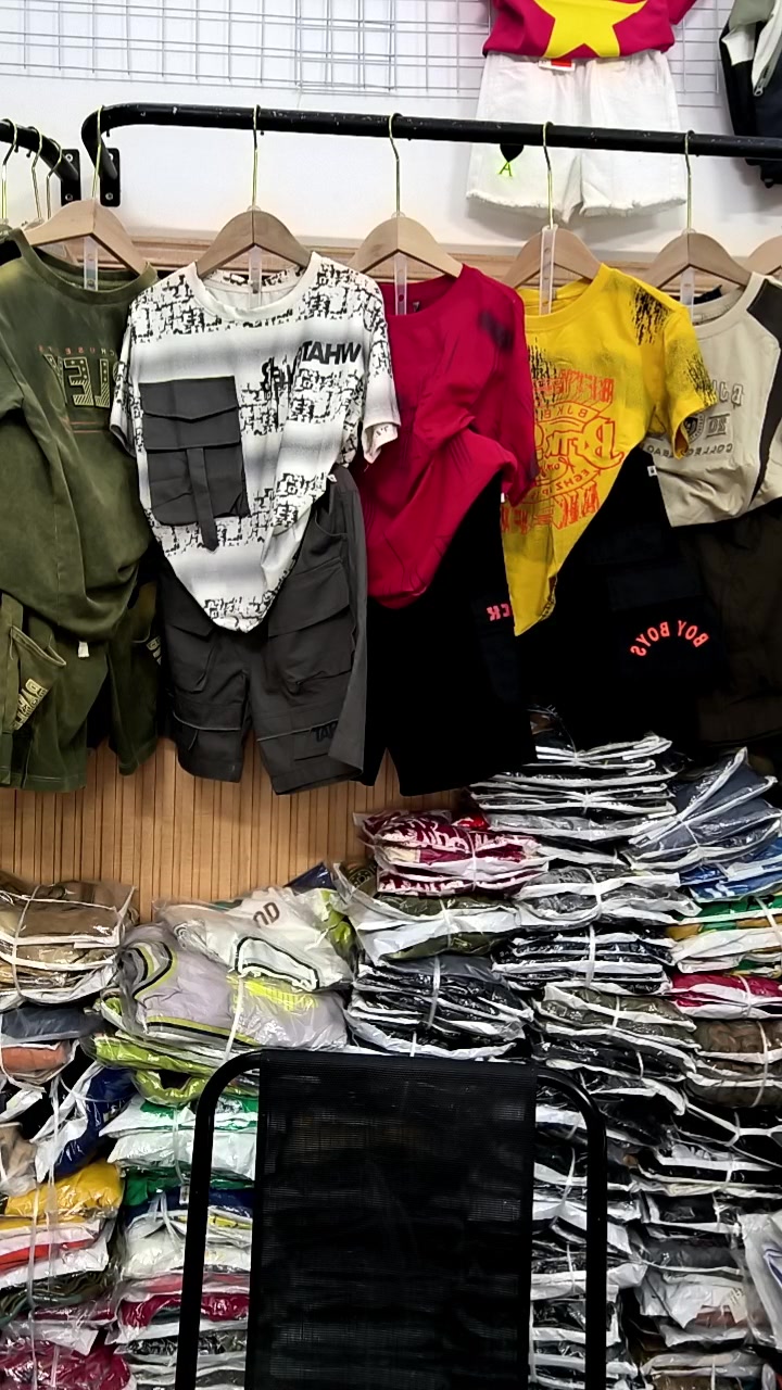 [🆕🇻🇳] Len Baby Store – Siêu Thị Của Mẹ & Bé  🧑‍🧒❤️️👶⭐️ Áo sơ mi dư xịn R & B họa tiết đẹp bé mang sang chất thô mềm mang mát thoải mái ( Áo mới về shop chưa lên bài mà mấy Chị ring vài áo rồi ạ )Size : 2-8y
, shares-0✔️ , likes-1❤️️ , date-2025-09-16 21:16:53🇻🇳🇻🇳🇻🇳📰🆕